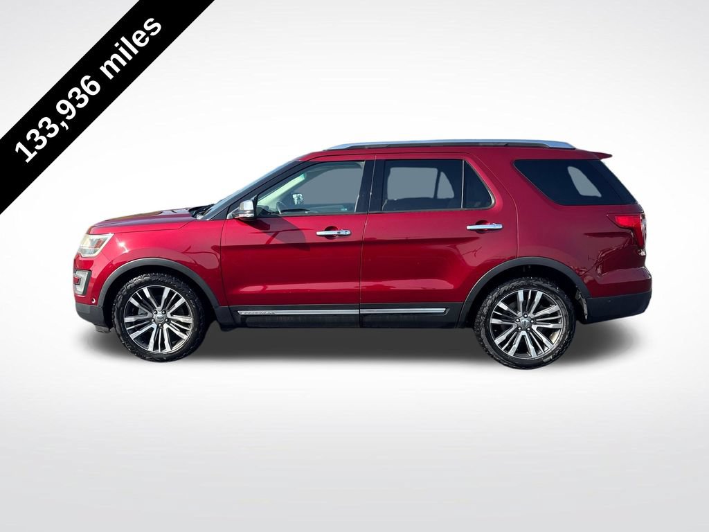 Used 2017 Ford Explorer Platinum AWD/4WD image 2