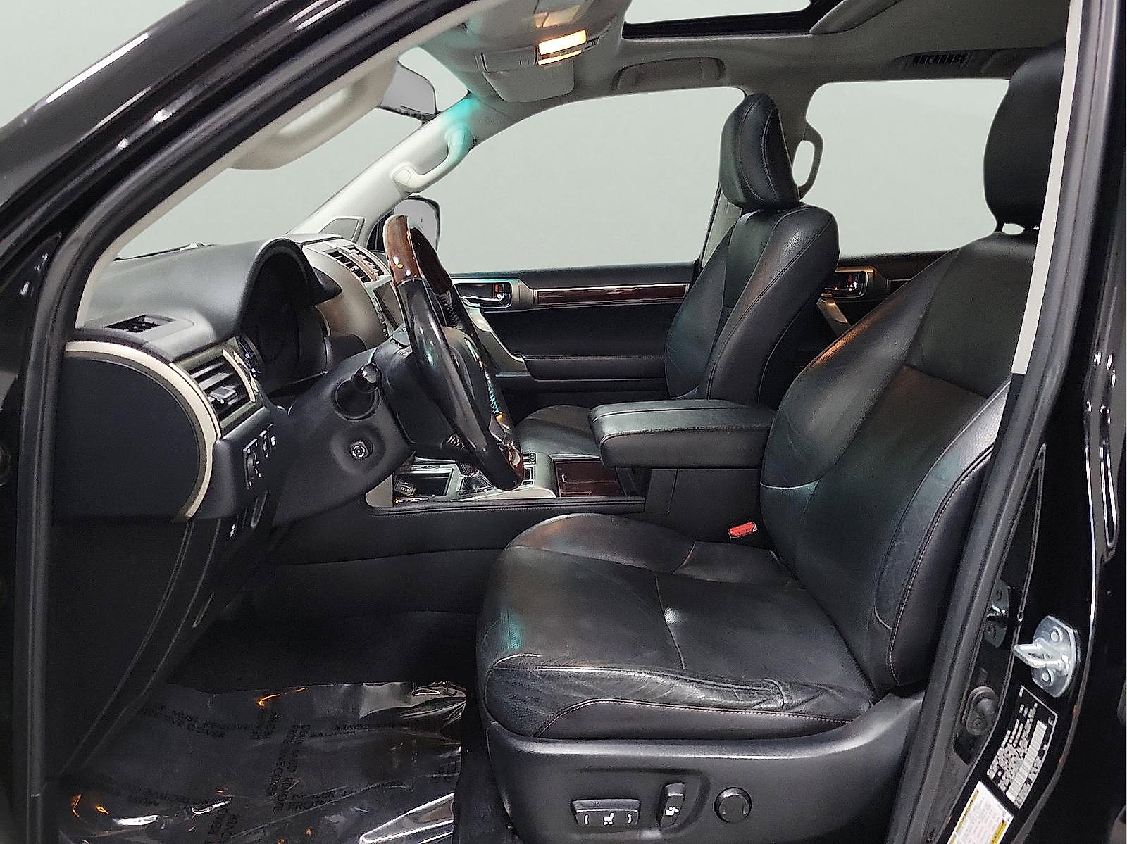 Used 2017 Lexus GX 460 image 13