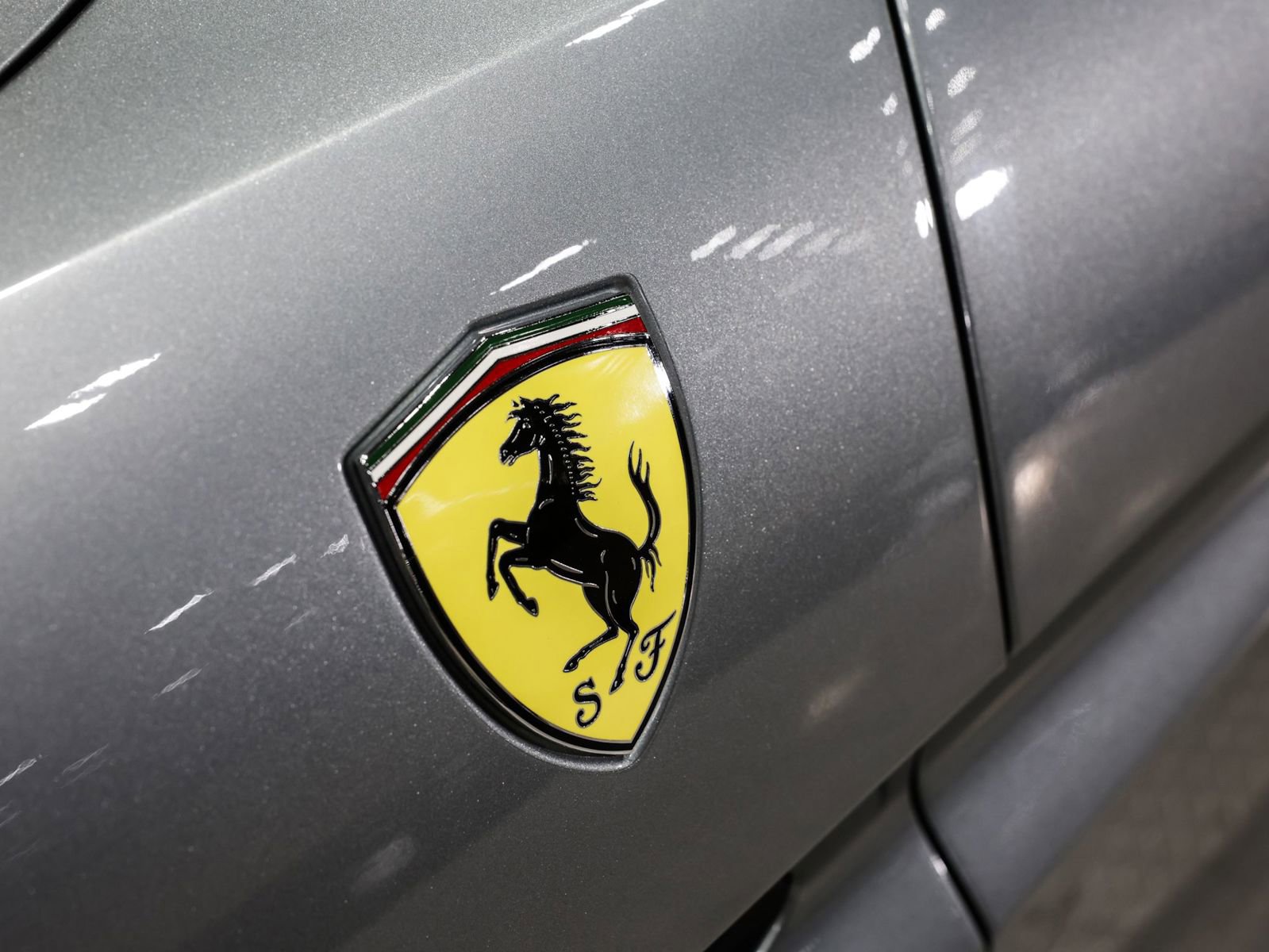 Used 2019 Ferrari Portofino image 30