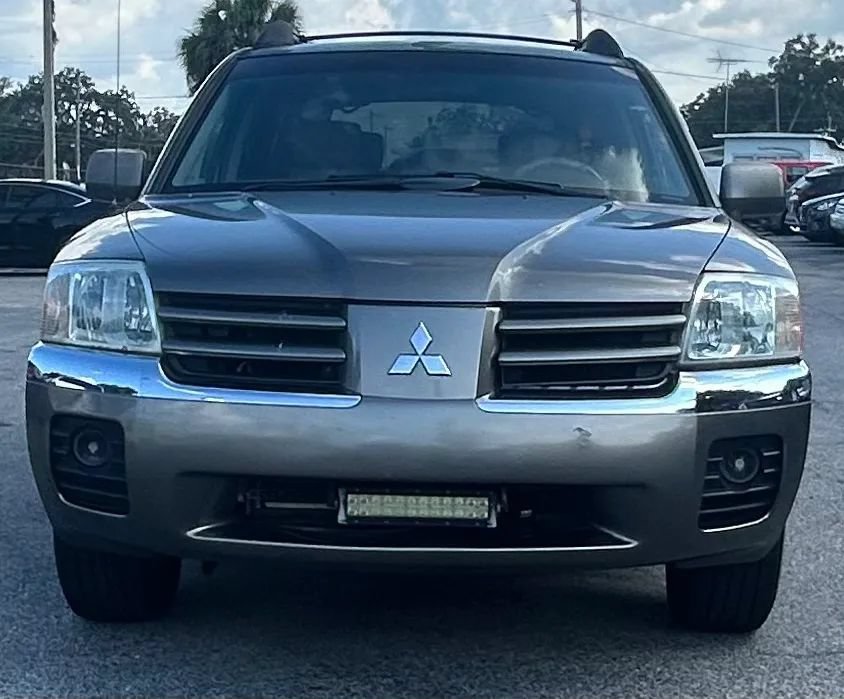 Used 2005 Mitsubishi Endeavor XLS FWD image 8