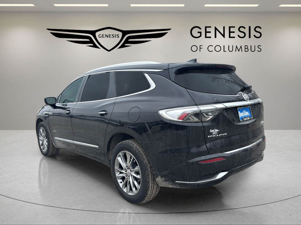 Used 2023 Buick Enclave Avenir FWD image 3