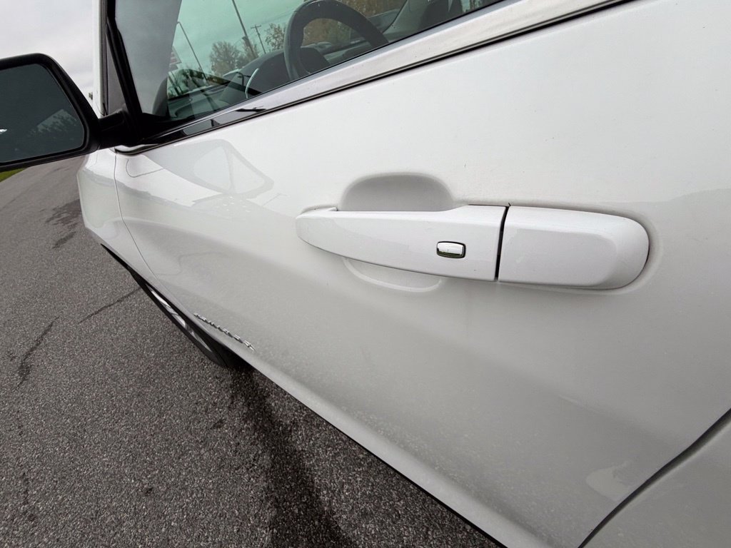 Used 2021 Chevrolet Equinox LT AWD/4WD image 47