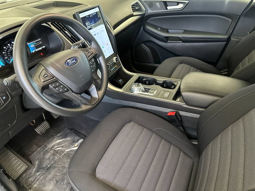 Used 2024 Ford Edge SE AWD/4WD image 9