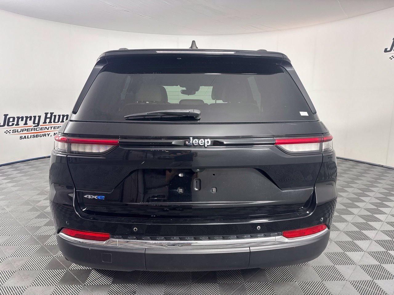 Used 2022 Jeep Grand Cherokee Limited 4xe w/ MOPAR Finishing Package AWD/4WD image 7