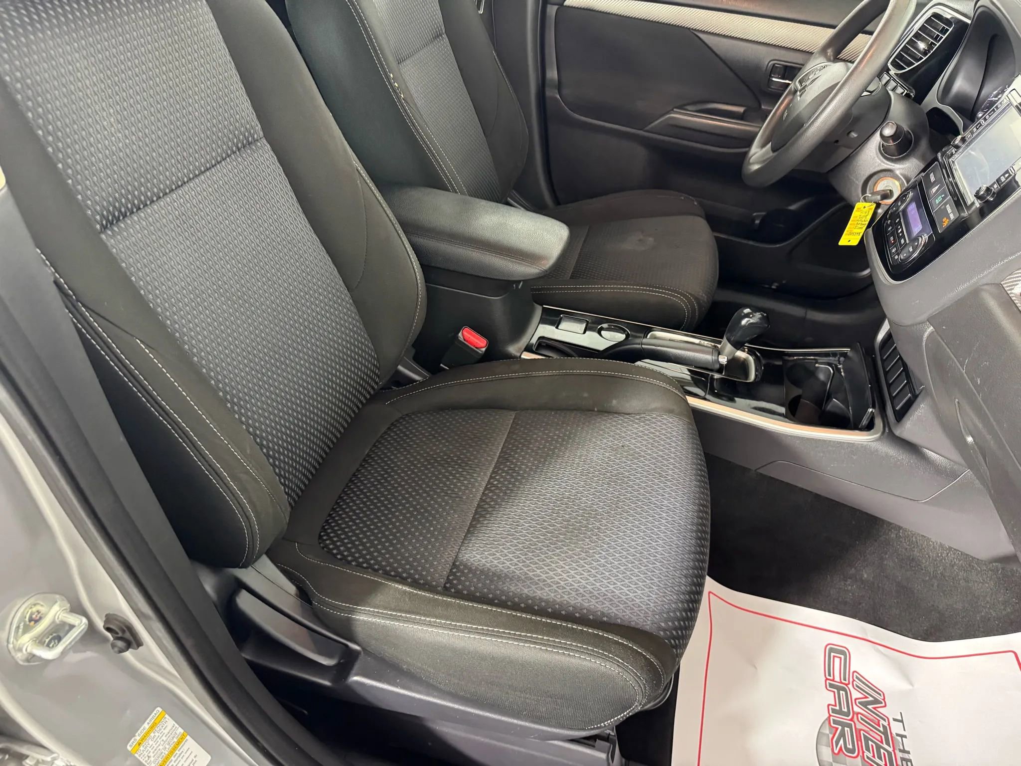 Used 2018 Mitsubishi Outlander ES image 35