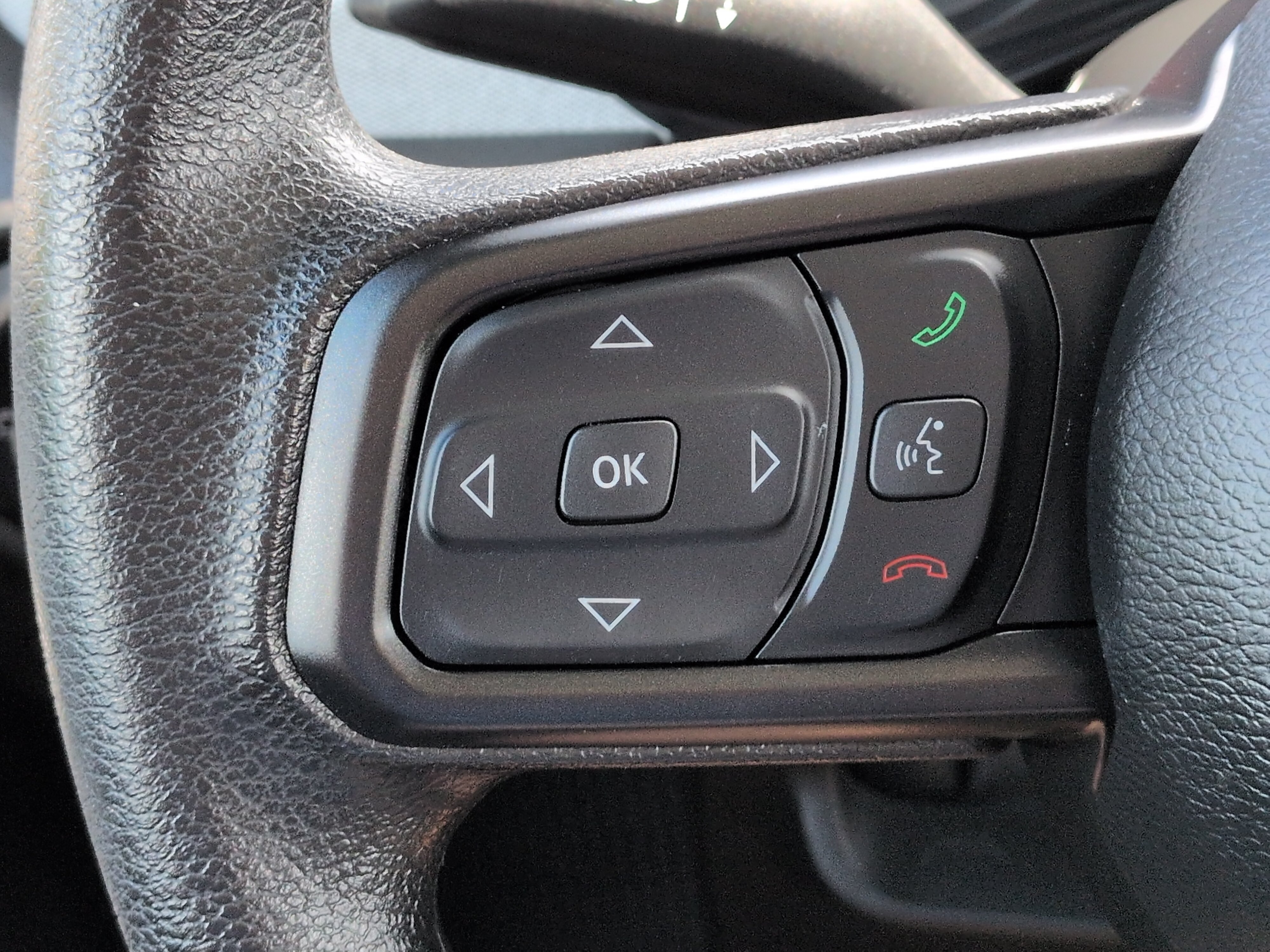 Used 2025 Jeep Gladiator Sport AWD/4WD image 21