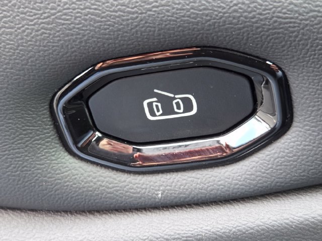 New 2026 Jeep Cherokee Limited AWD/4WD image 35