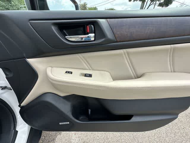 Used 2019 Subaru Outback 3.6R Limited AWD/4WD image 23