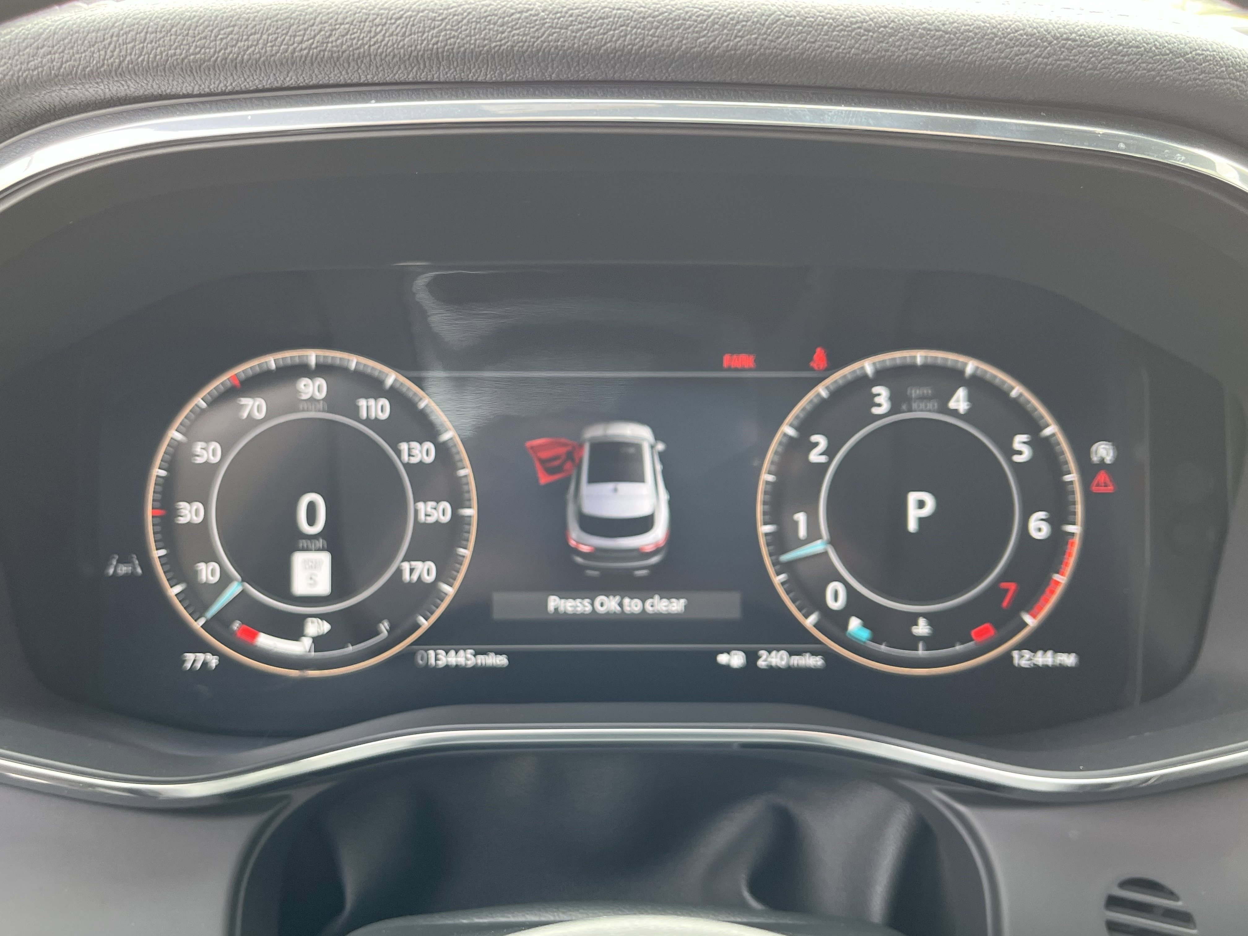 Certified 2025 Jaguar F-PACE R-Dynamic S AWD/4WD image 22