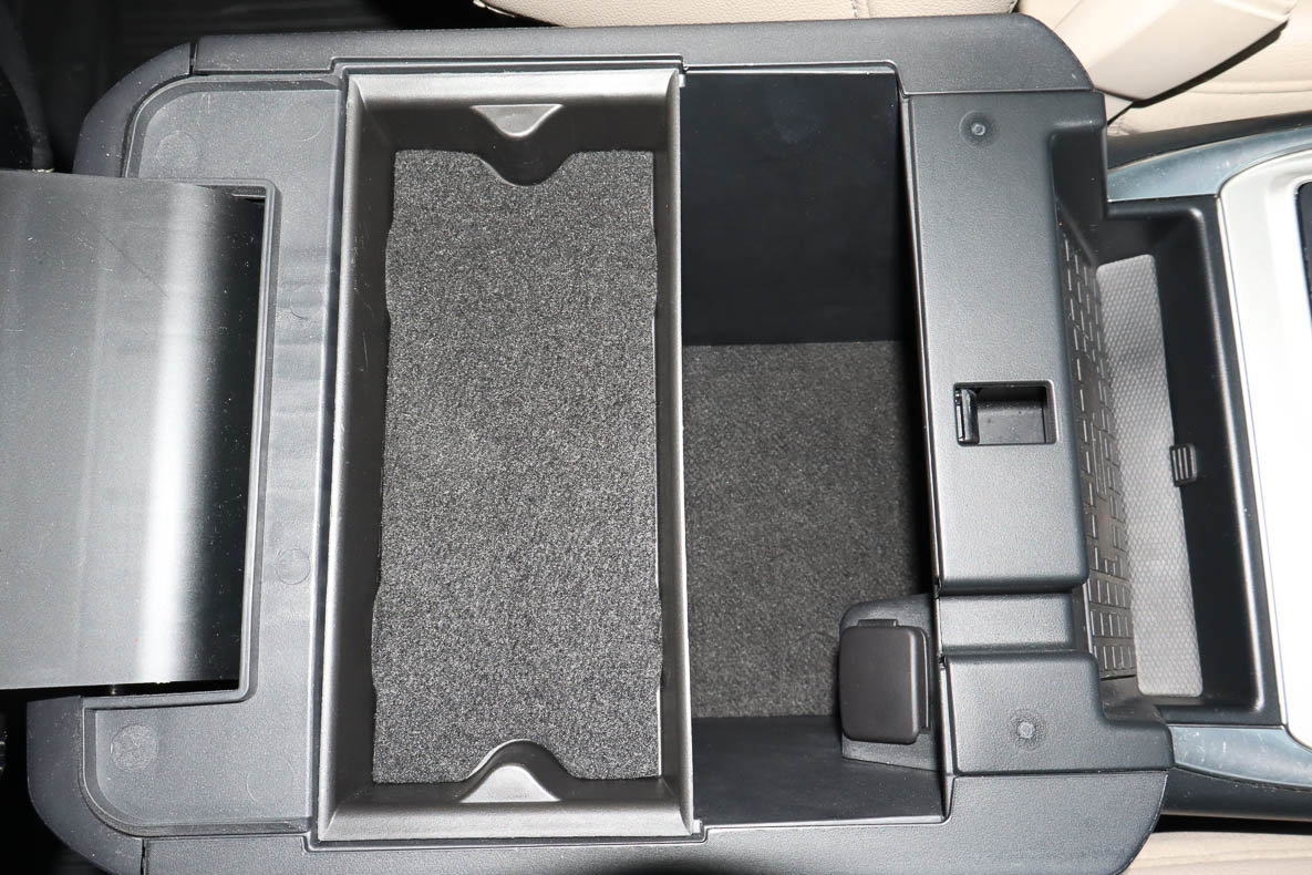 Used 2021 Ford Explorer Limited w/ Equipment Group 301A image 31