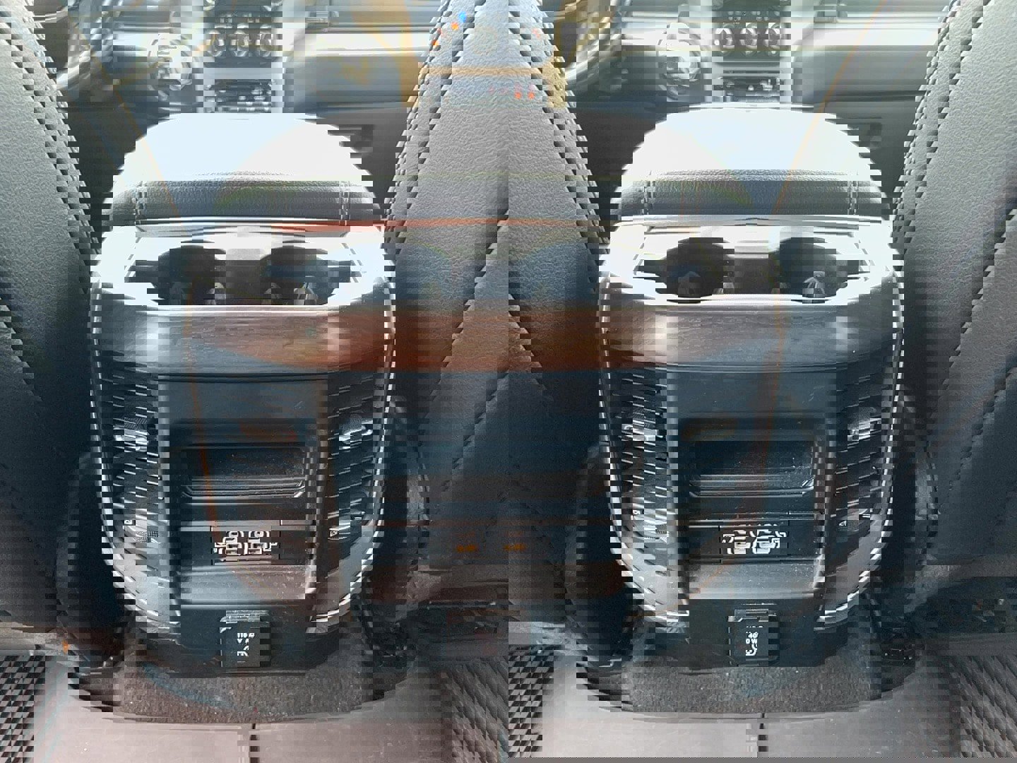 Used 2021 RAM 1500 Laramie AWD/4WD image 28