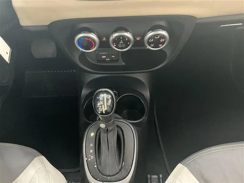 Used 2014 FIAT 500L Easy image 20