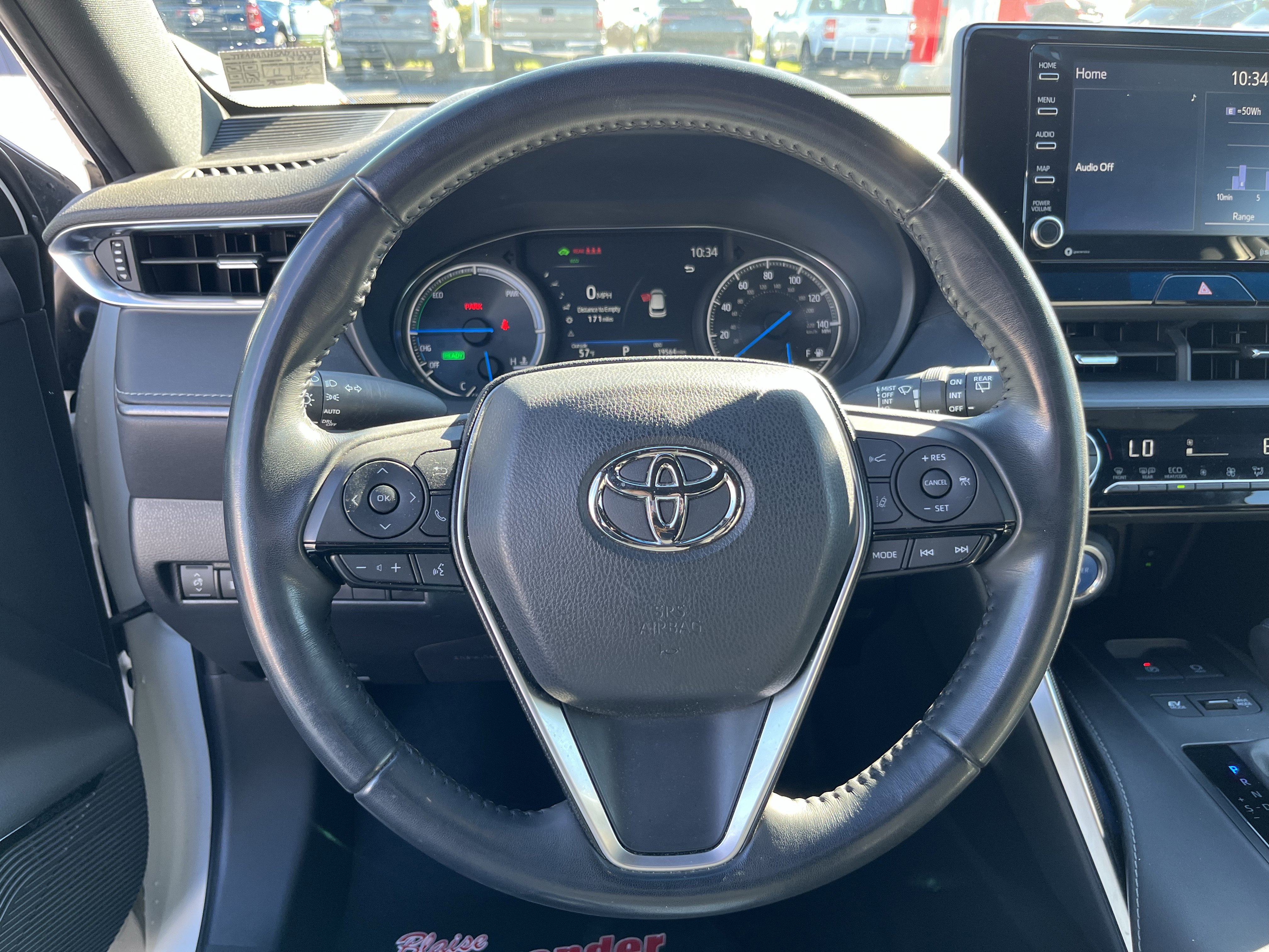 Used 2022 Toyota Venza XLE image 22