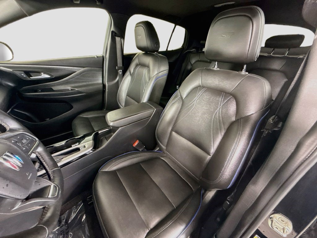 Used 2024 Buick Envista Sport Touring w/ Convenience I Package FWD image 21