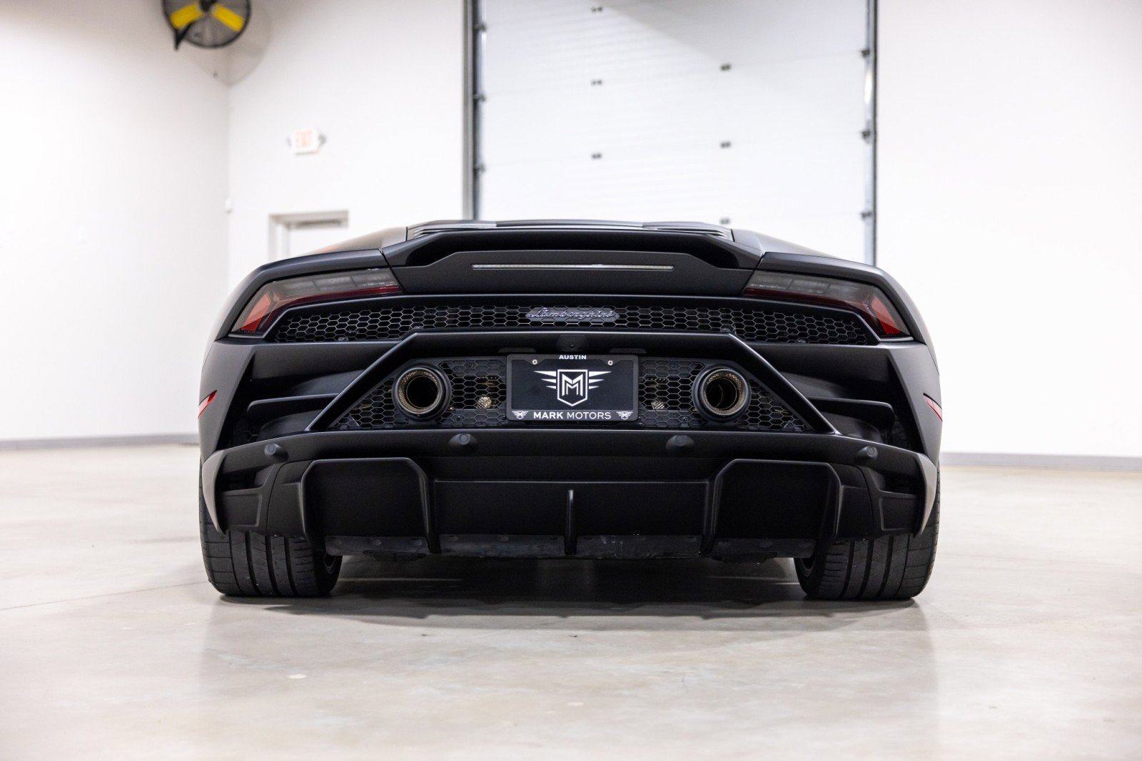 Used 2022 Lamborghini Huracan EVO image 5