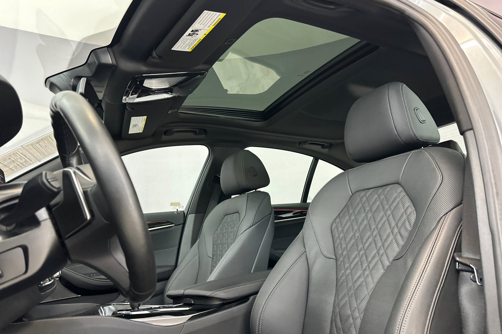 Certified 2023 BMW 540i w/ M Sport Package image 16