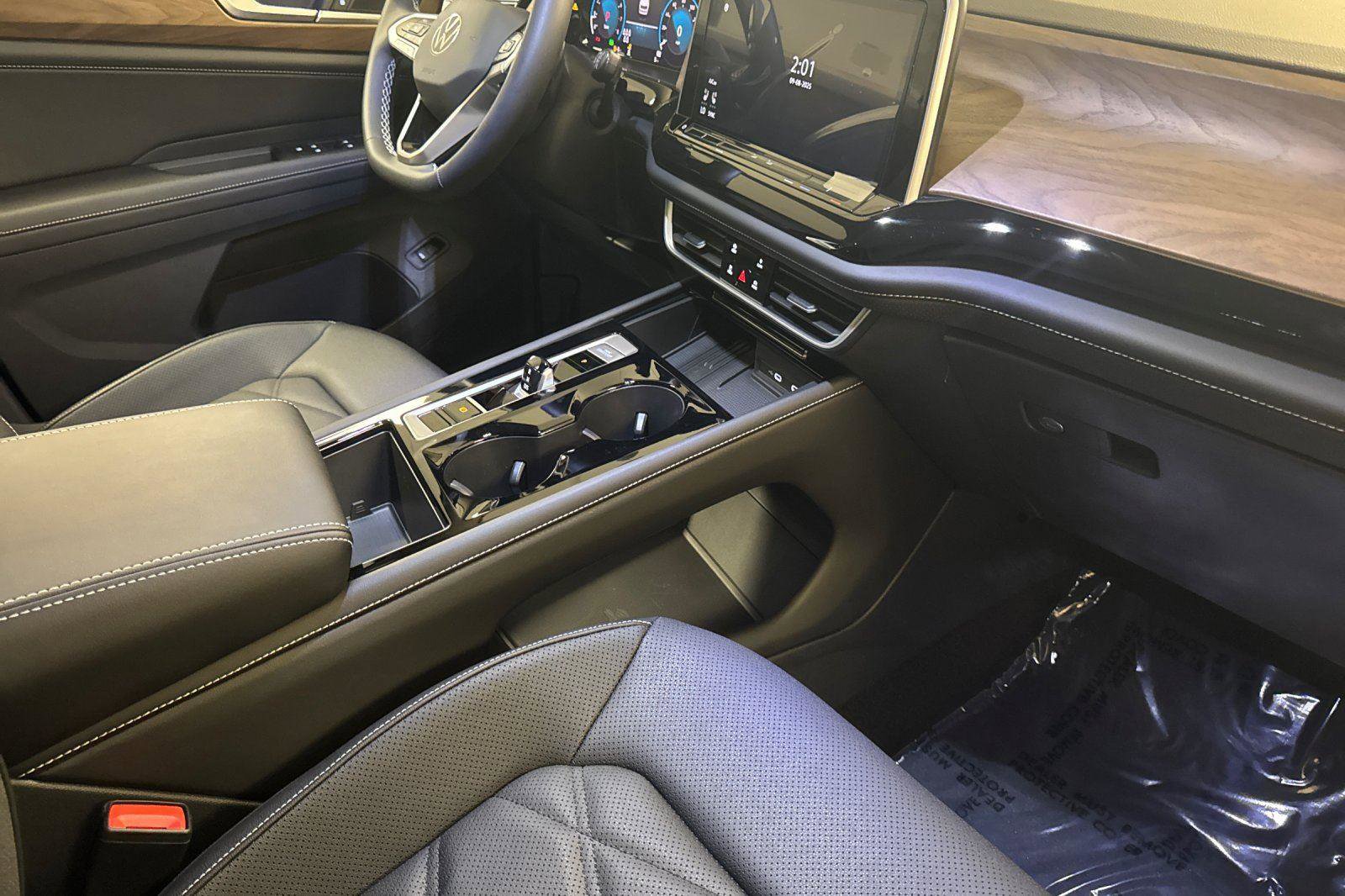 New 2026 Volkswagen Atlas SE image 16