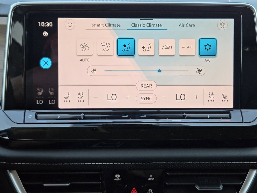 New 2026 Volkswagen Atlas SE FWD image 18