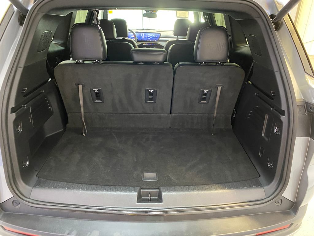 Used 2025 Buick Enclave Preferred FWD image 30