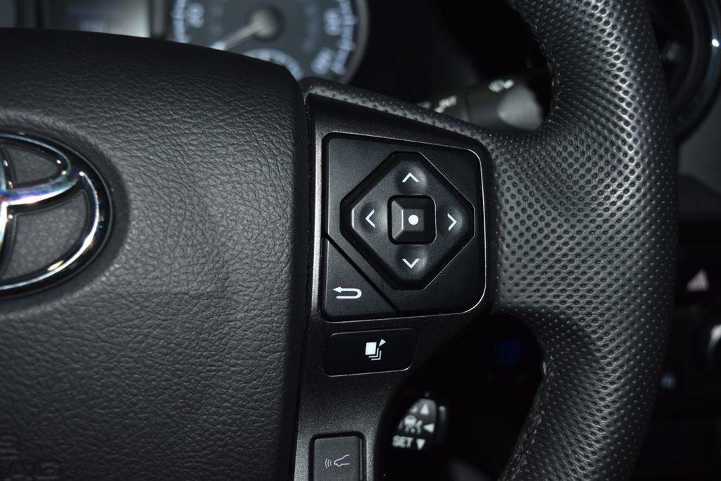 Used 2022 Toyota Tacoma TRD Sport image 9