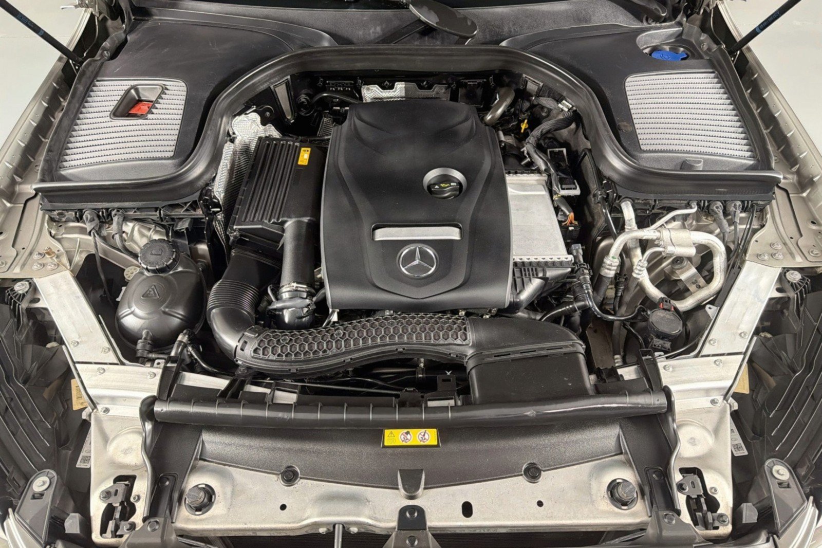 Used 2019 Mercedes-Benz GLC 300 image 10