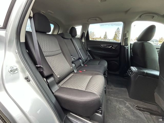 Used 2020 Nissan Rogue SV image 38