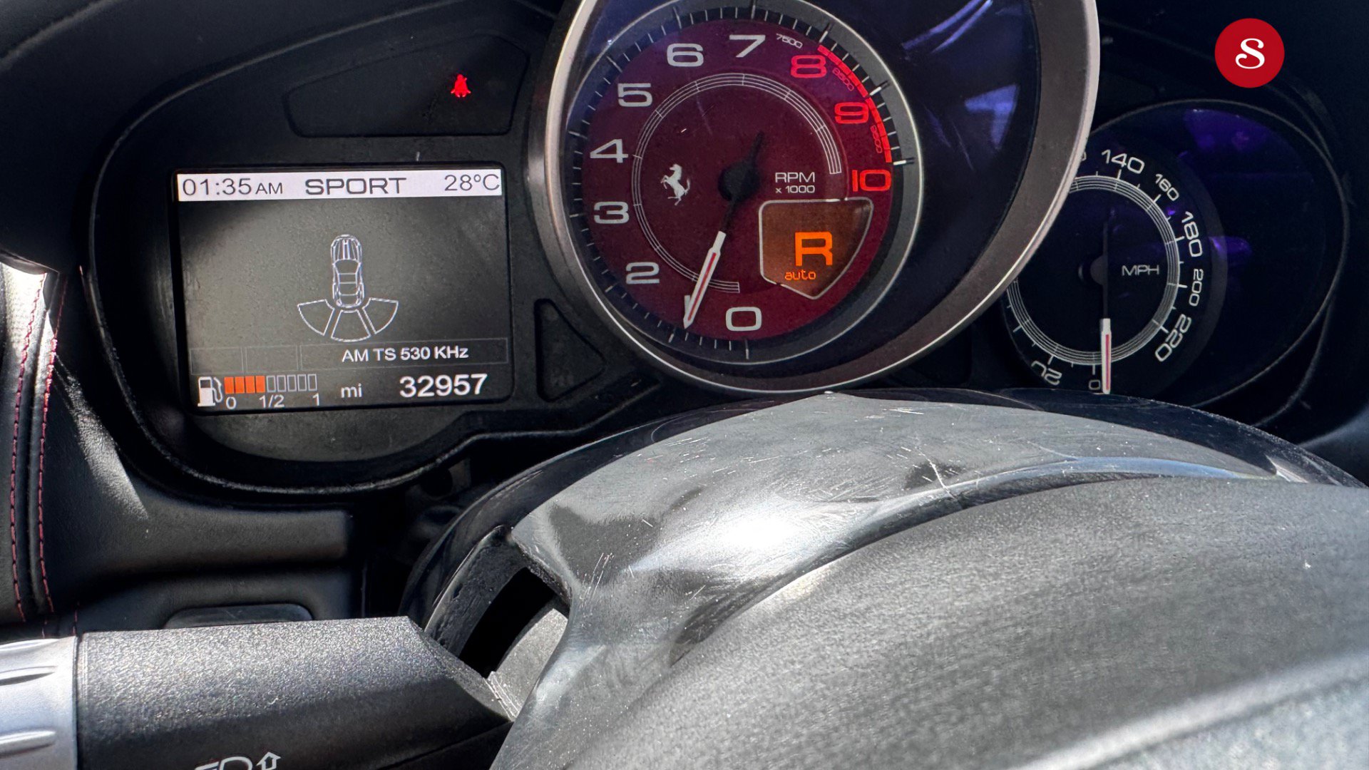 Used 2011 Ferrari California RWD image 14