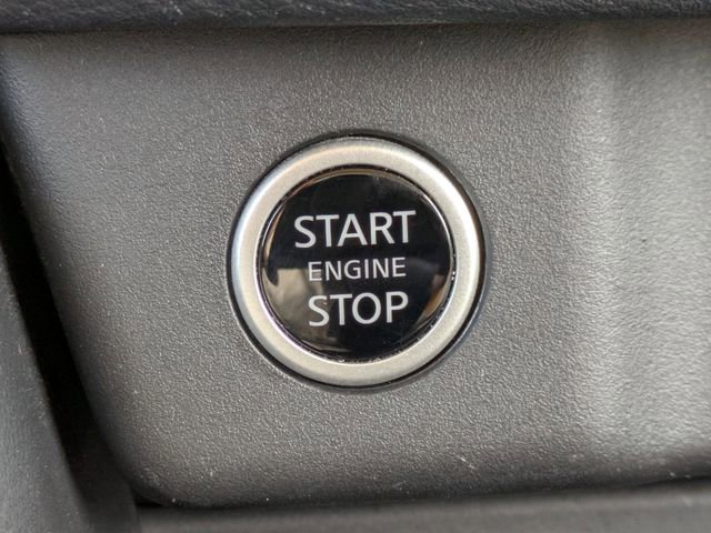 Used 2023 Nissan Rogue SV image 32