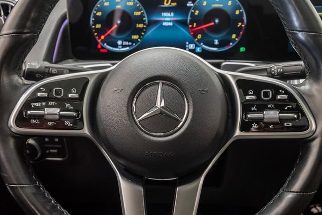 Used 2023 Mercedes-Benz GLB 250 4MATIC w/ Premium Package image 11