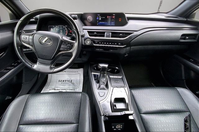 Used 2021 Lexus UX 200 w/ Accessory Package (Z2) image 12