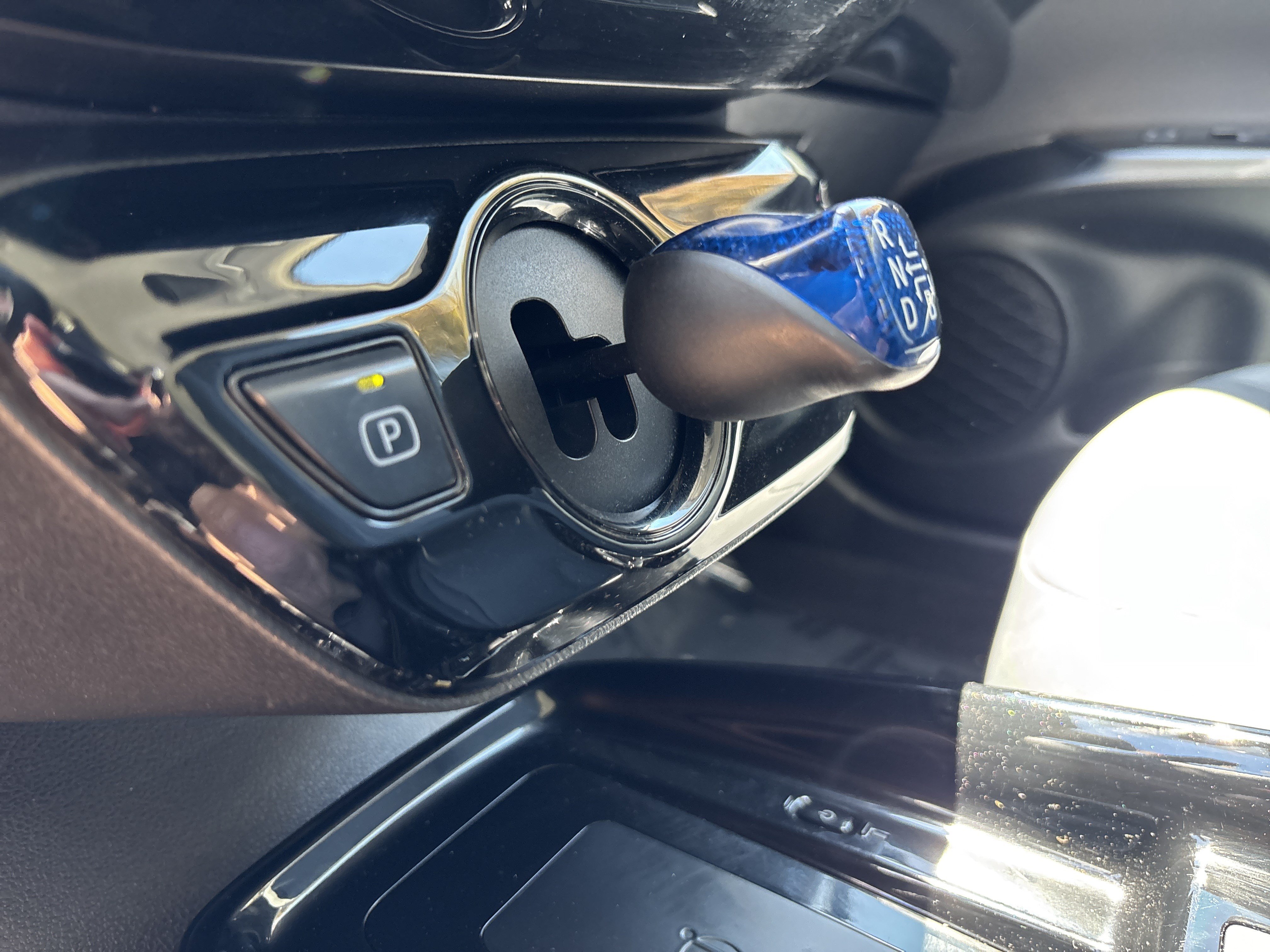 Used 2019 Toyota Prius XLE FWD image 25