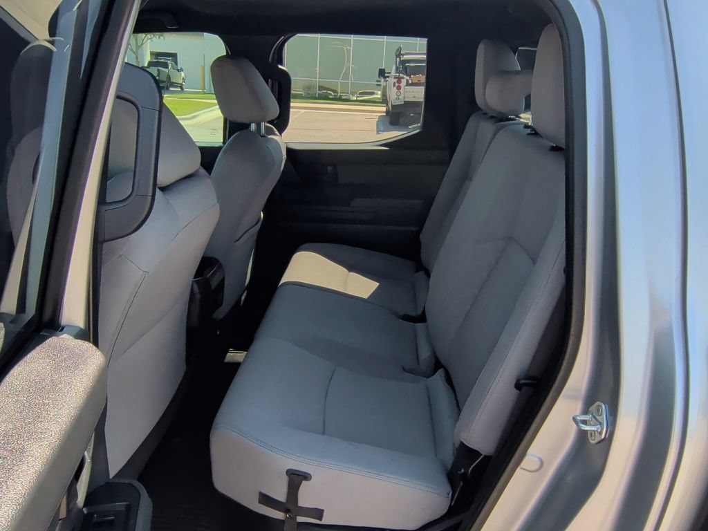 Used 2024 Toyota Tacoma SR5 RWD image 33