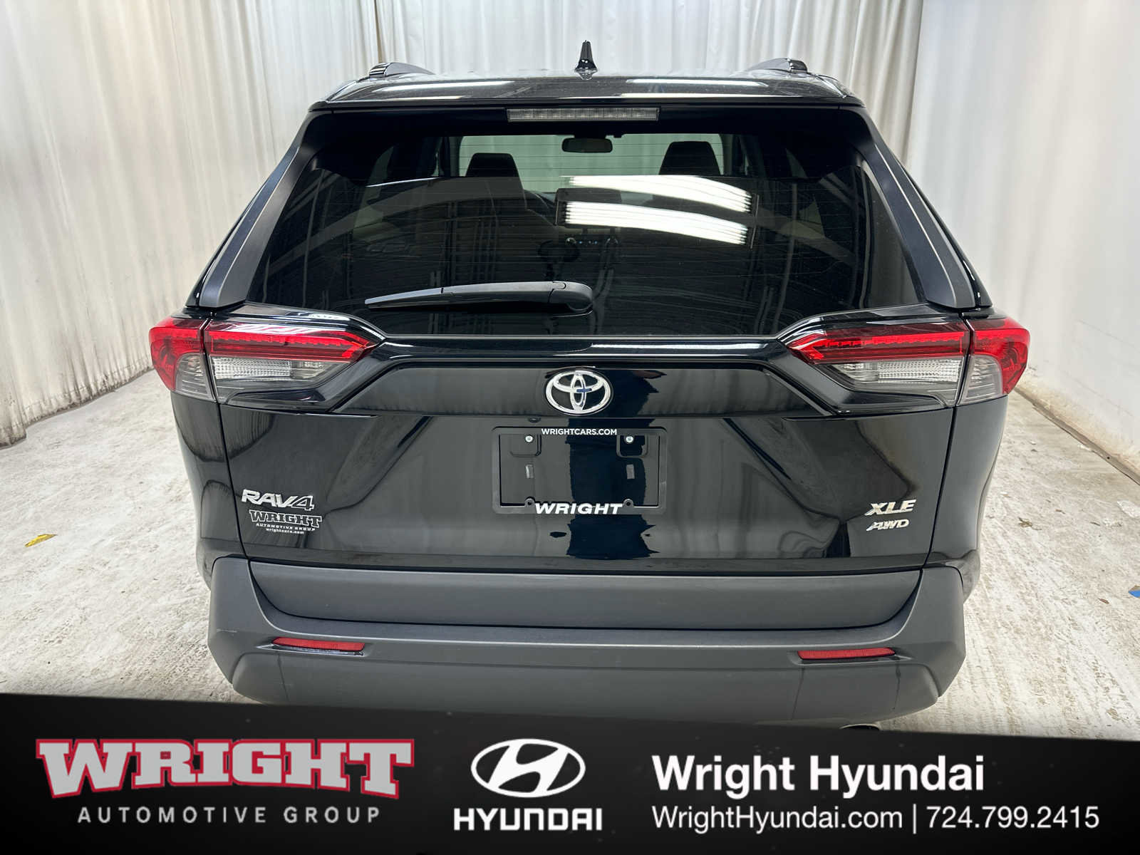Used 2019 Toyota RAV4 XLE Premium w/ Cold Weather Package image 5