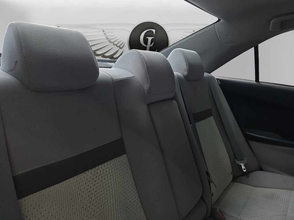 Used 2012 Toyota Camry LE FWD image 13