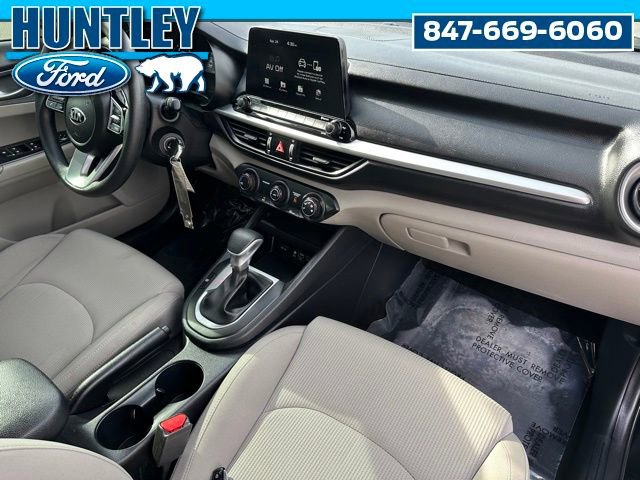 Used 2020 Kia Forte LXS FWD image 9