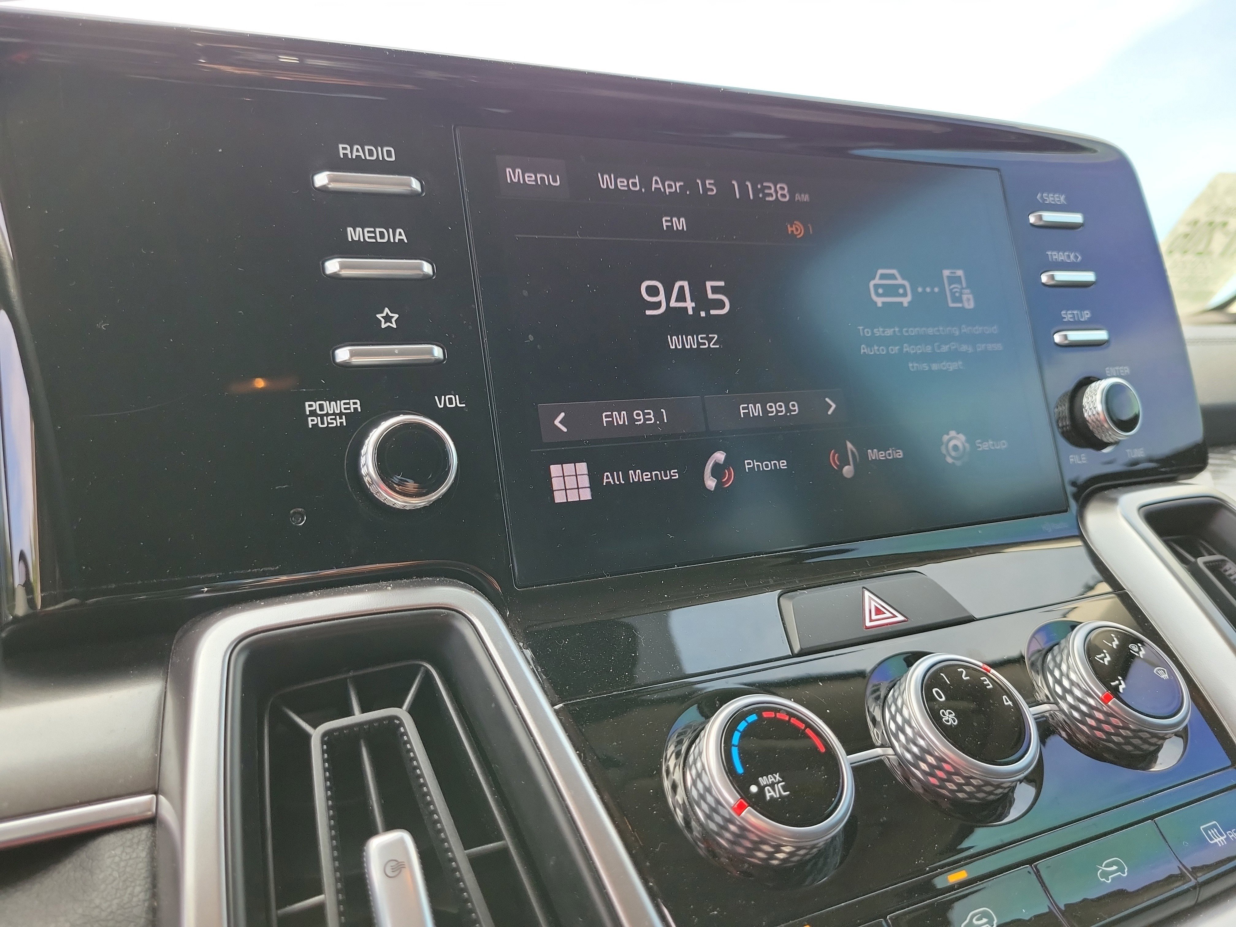 Used 2023 Kia Sorento LX image 25