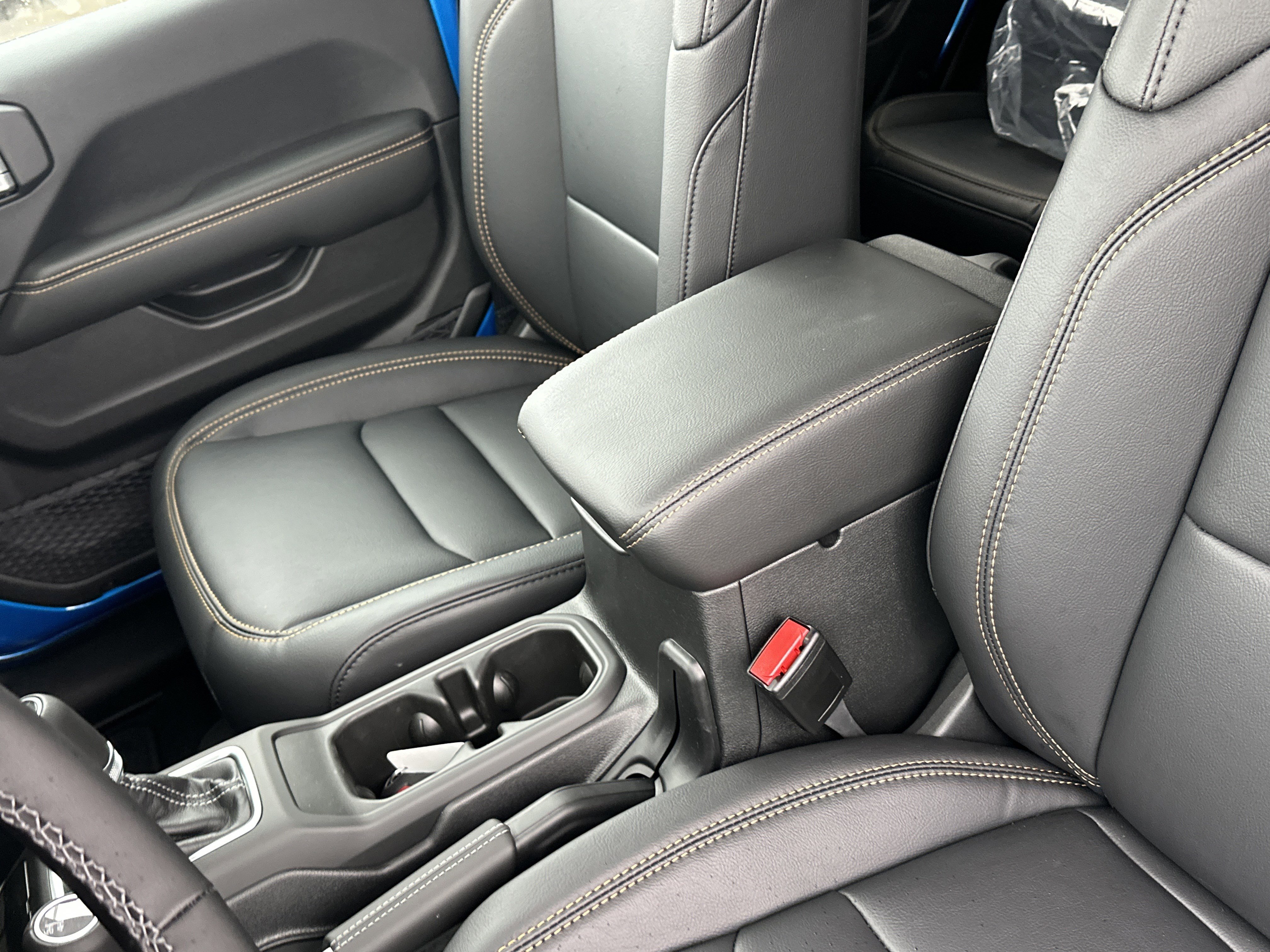 New 2025 Jeep Gladiator Sport image 17