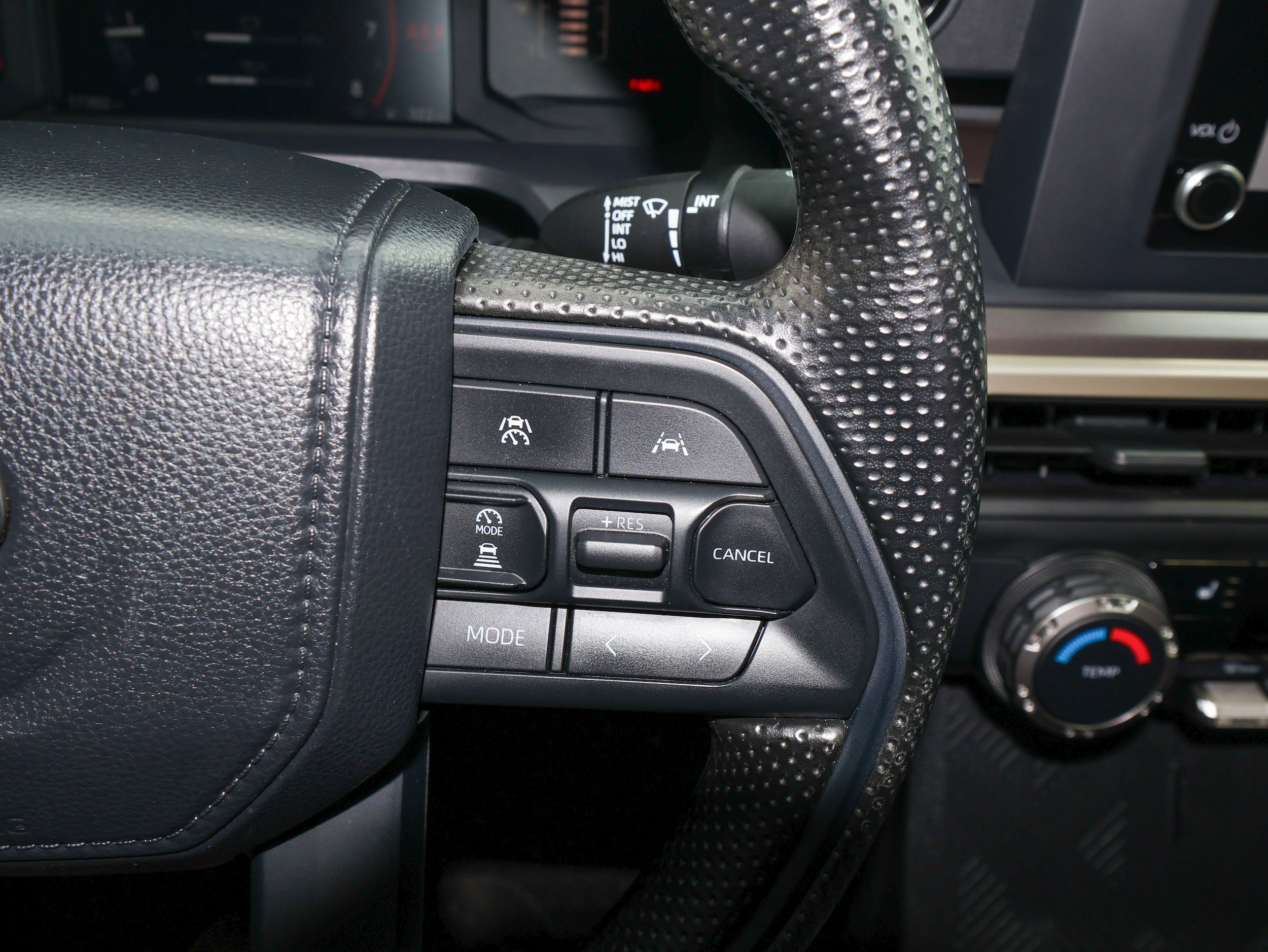 Used 2024 Toyota Tacoma SR5 AWD/4WD image 23