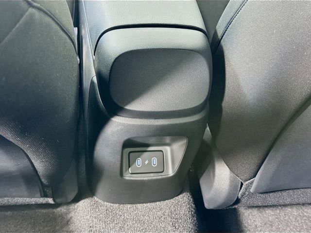 New 2025 Hyundai Elantra SEL FWD image 17