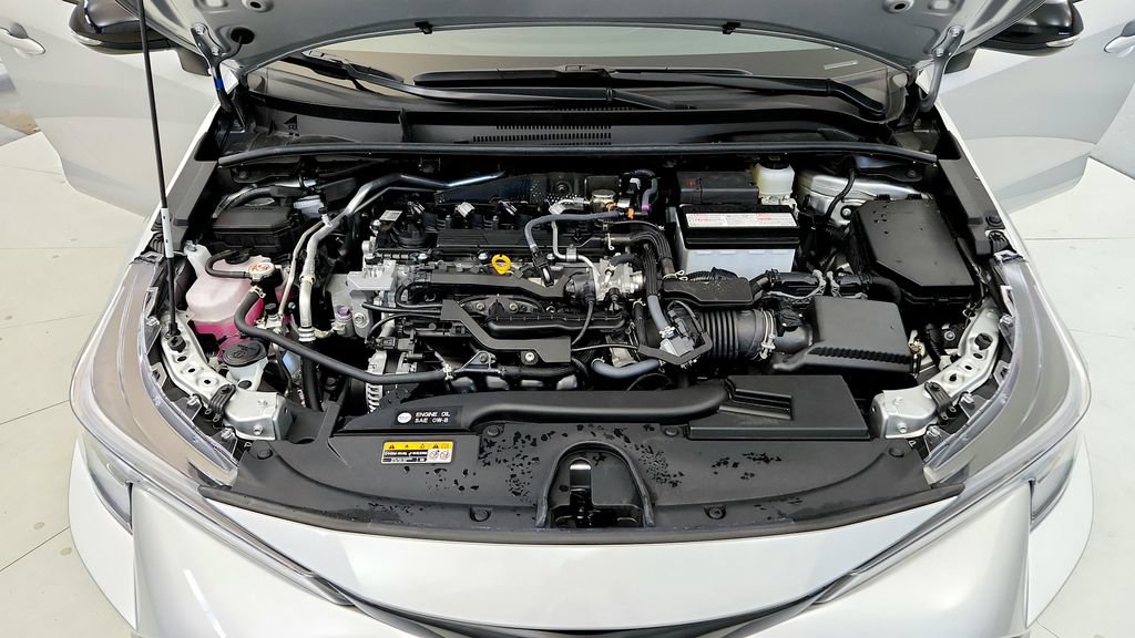 Used 2026 Toyota Corolla XSE FWD image 15