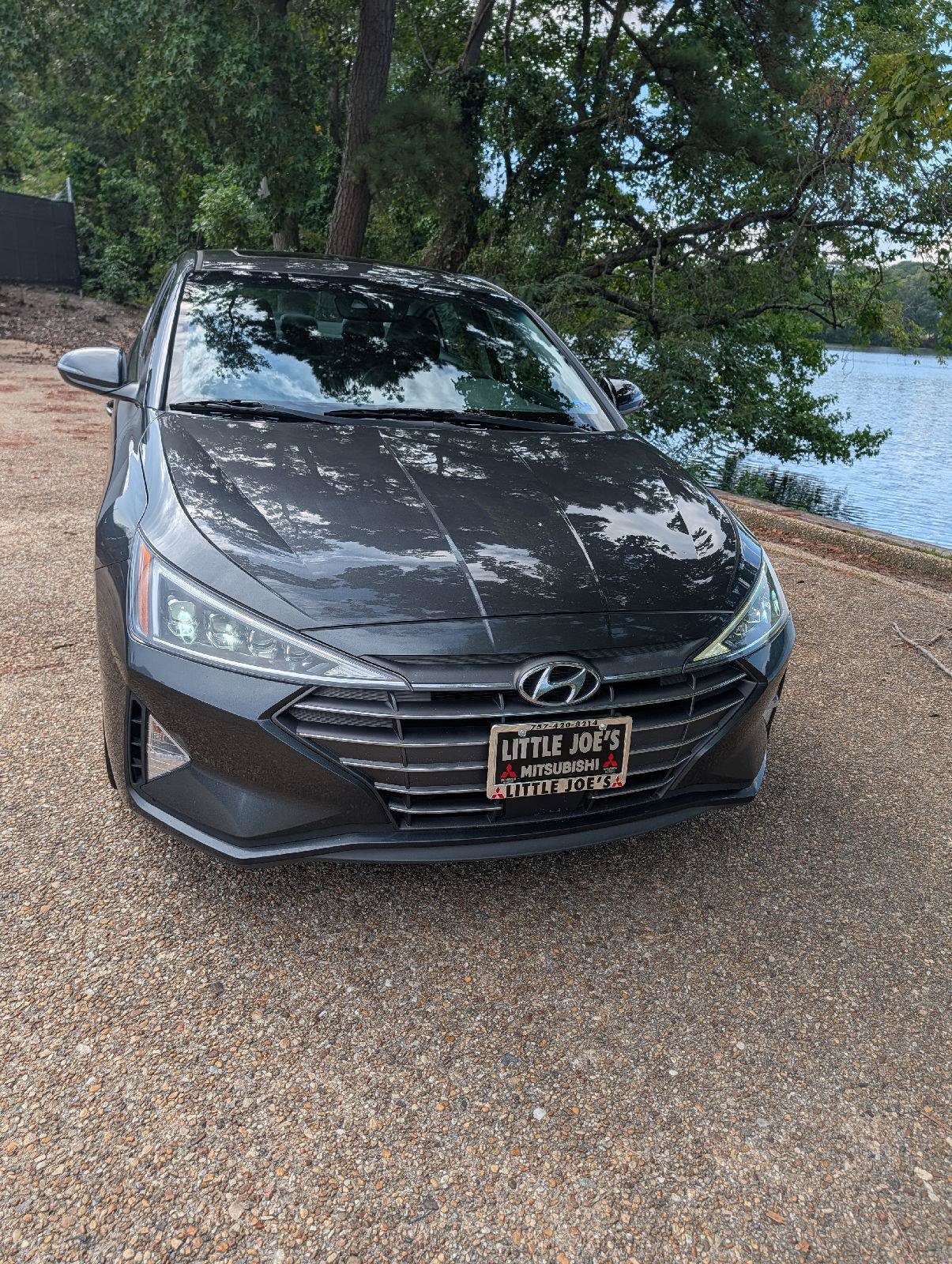 Used 2020 Hyundai Elantra Limited w/ Ultimate Package 03 FWD image 2