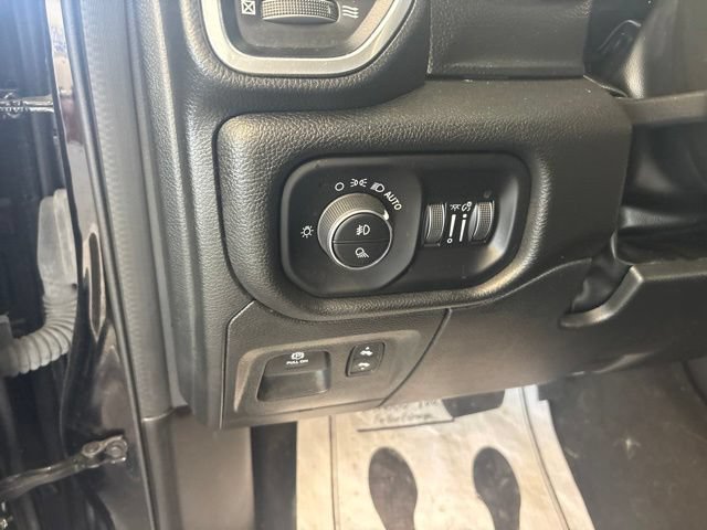 Used 2023 RAM 1500 Laramie AWD/4WD image 23