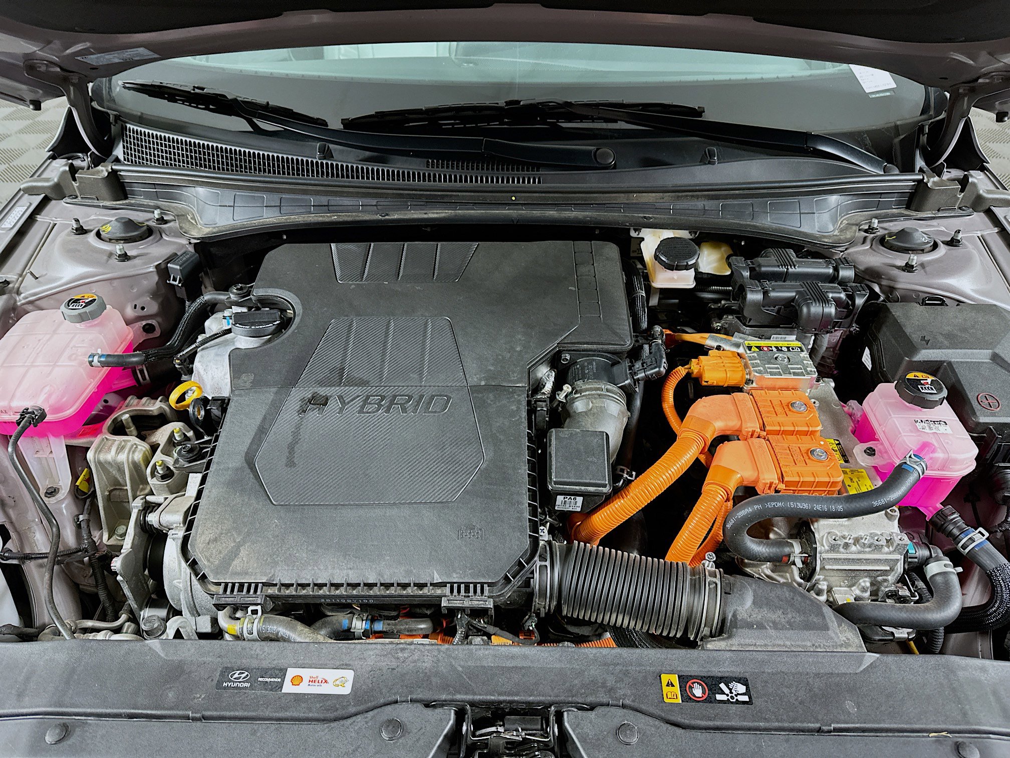 Used 2025 Hyundai Elantra Limited image 33