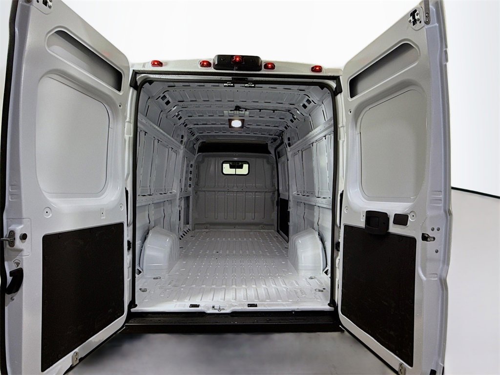 New 2026 RAM ProMaster 3500 w/ Quick Order Package 22G SLT image 28