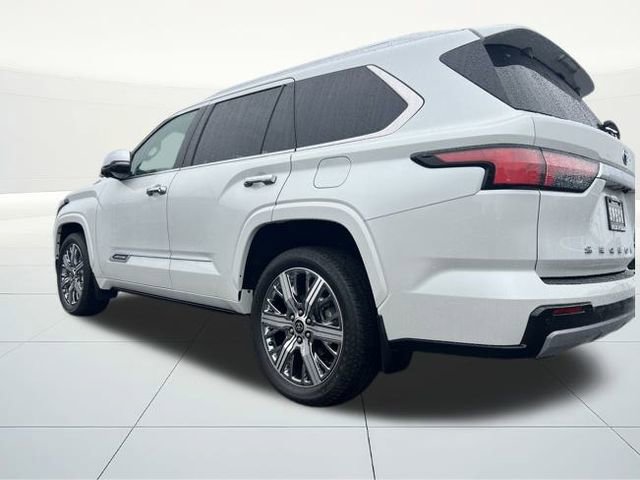 Used 2024 Toyota Sequoia Capstone image 3