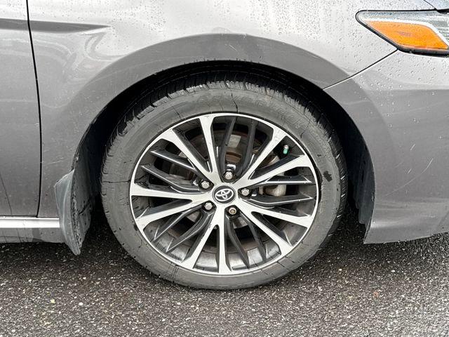 Used 2019 Toyota Camry SE FWD image 11