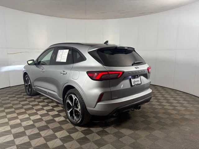 Used 2023 Ford Escape ST-Line Select w/ Tech Pack #2 image 4