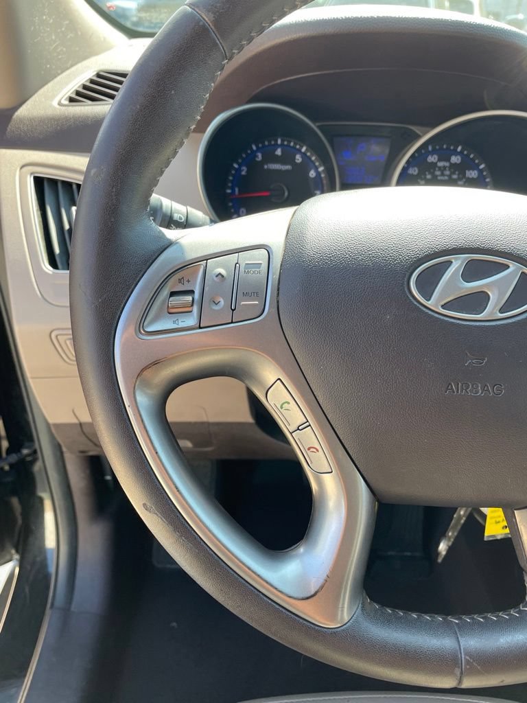 Used 2011 Hyundai Tucson Limited FWD image 14