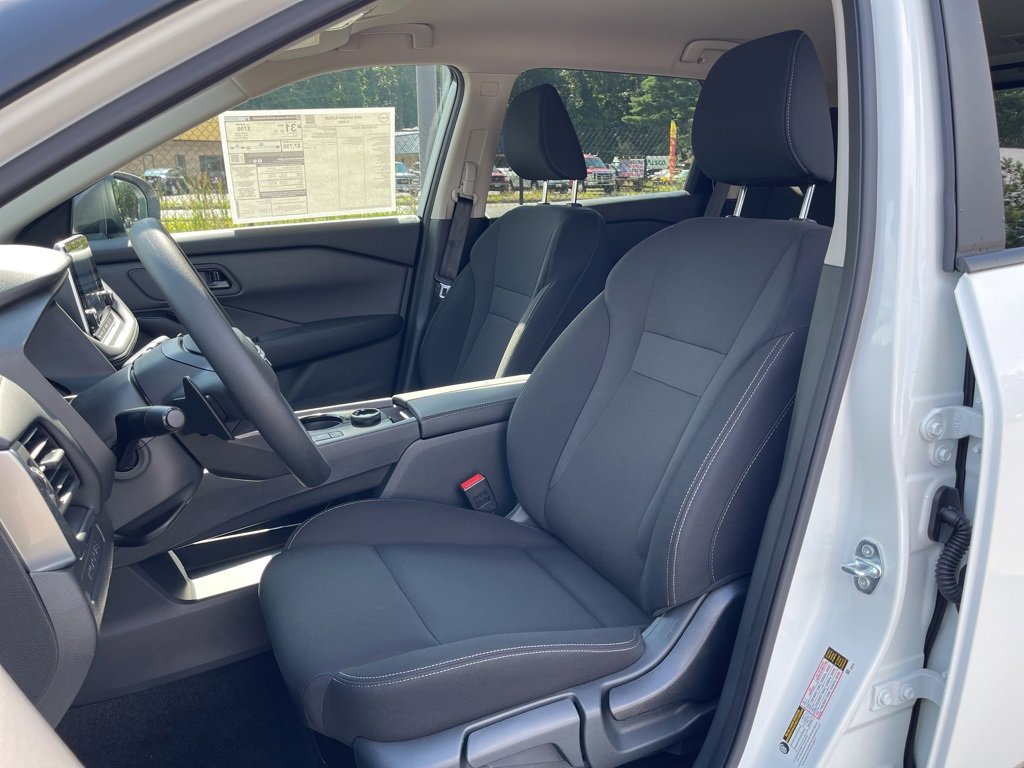 New 2026 Nissan Rogue S image 17