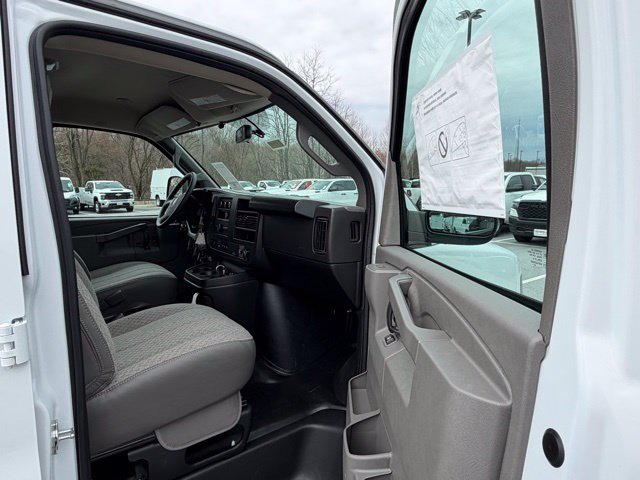 New 2026 GMC Savana 2500 w/ Driver Convenience Package RWD image 29